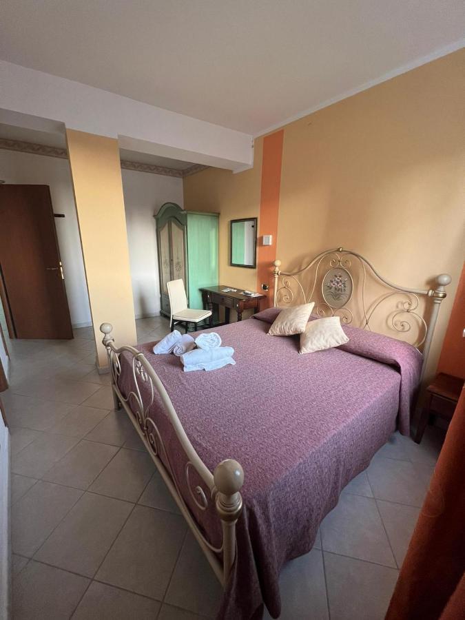 Carlo V - Holiday Rooms Porto Empedocle Kültér fotó